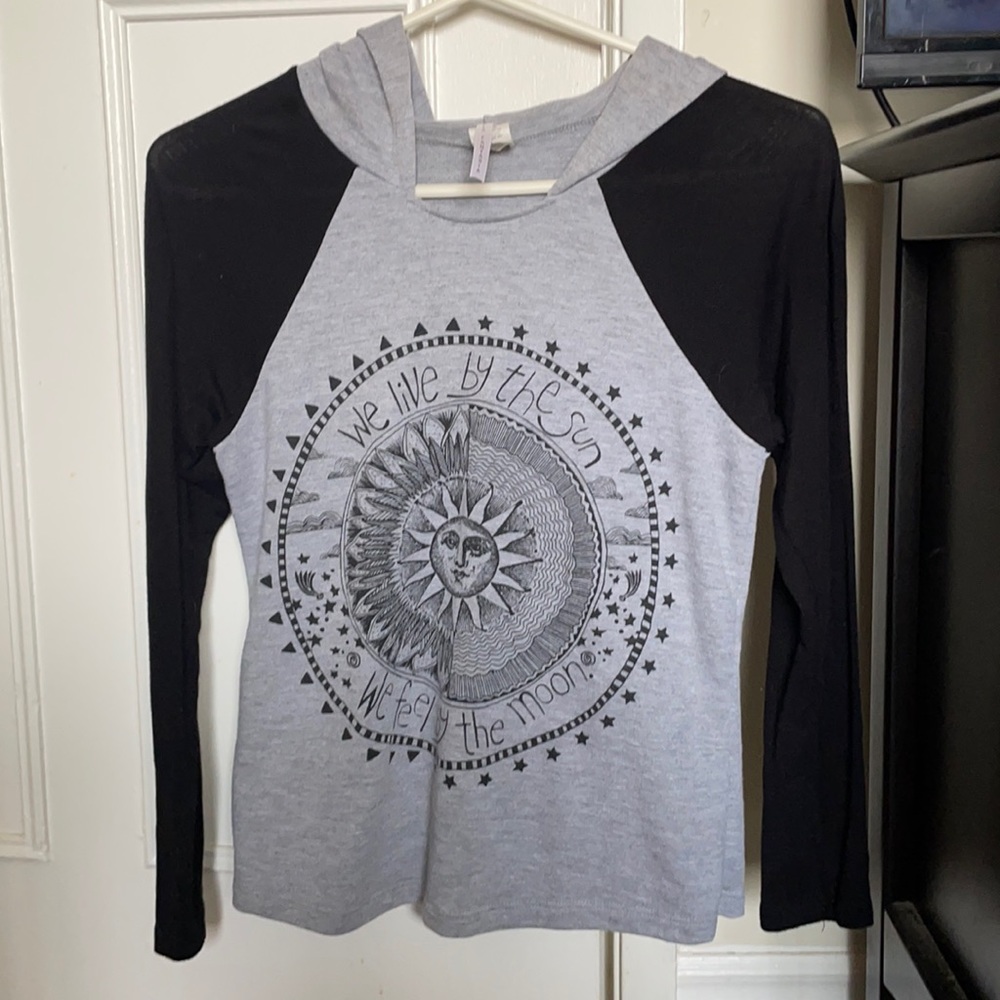Hooded Longsleeve
